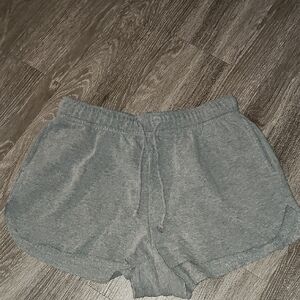 Wild Fable womens gray comfy shorts. Has pockets, sz Large